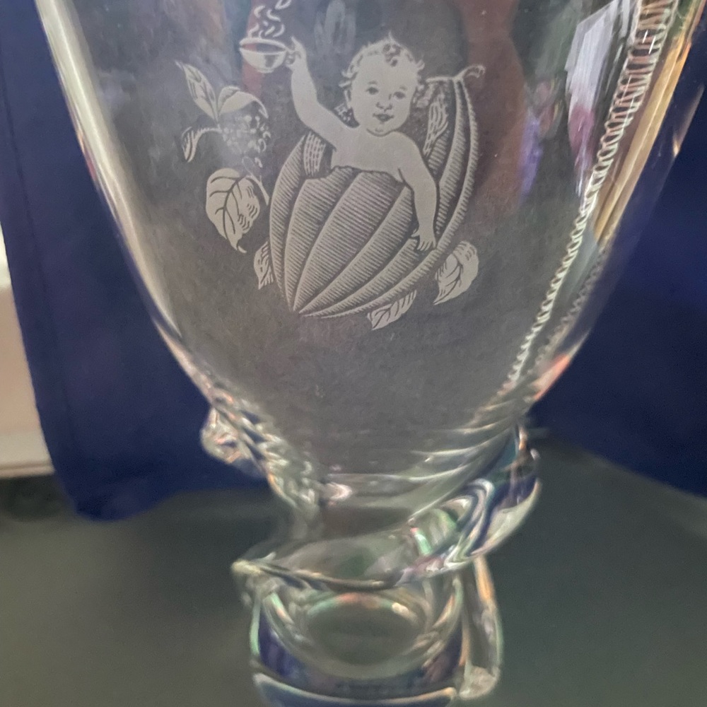 Steuben vase, no box does have the bag with name on it.